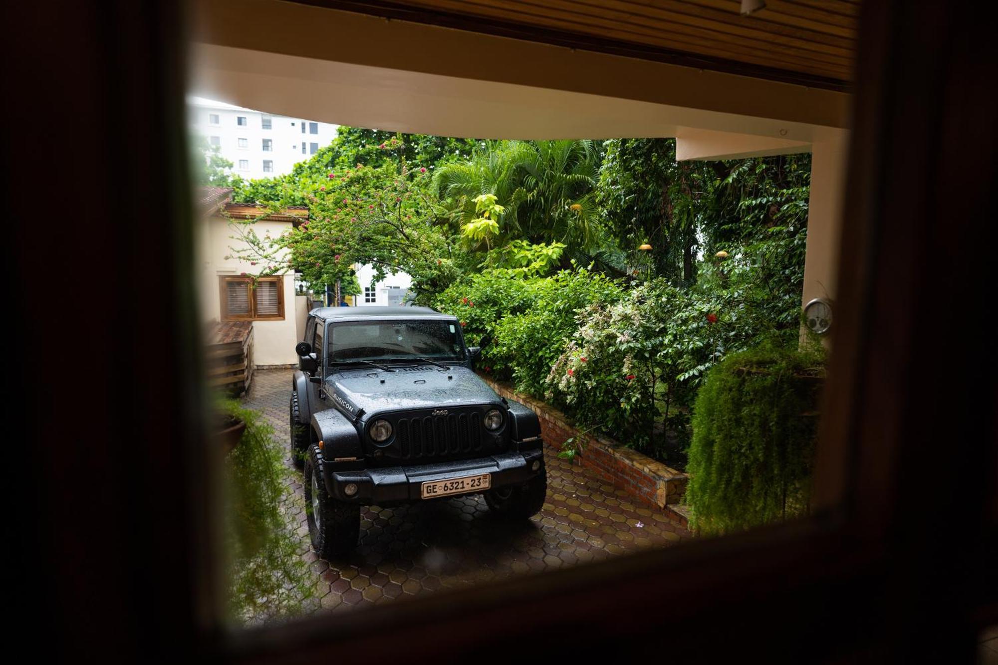 Esther'S Hotel Accra Exterior photo